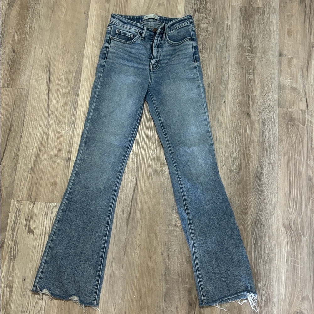 Buckle jeans